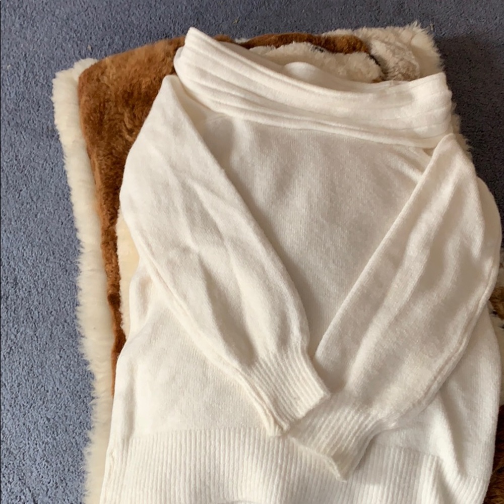 Loft sweater - Picture 3 of 3